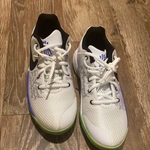 Basketball Shoes (PERFECT CONDITION)